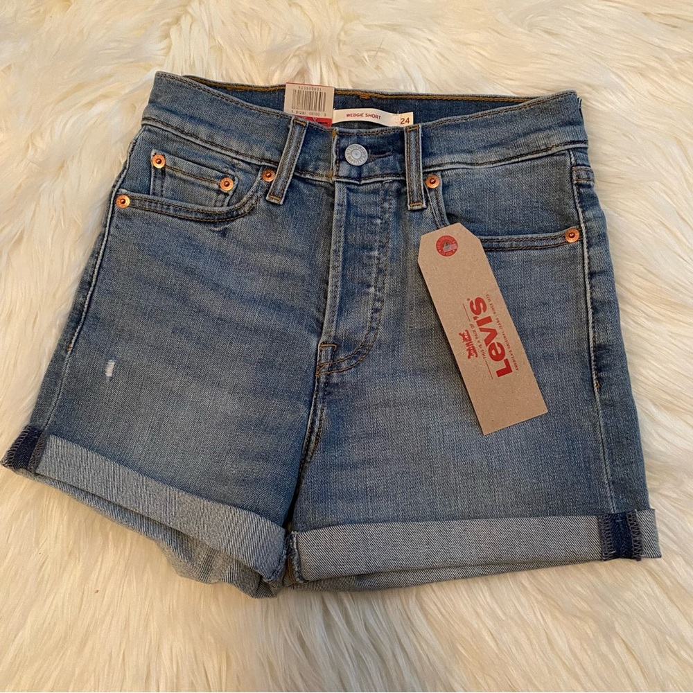 Levi’s High Rise Wedgie Short Denim Jeans
